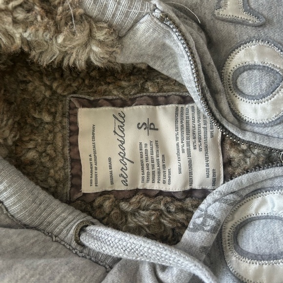 2000s aerostople fur zip up - Picture 4 of 4